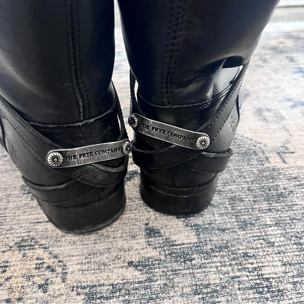 Frye Lindsey Plate Black Leather Boots
